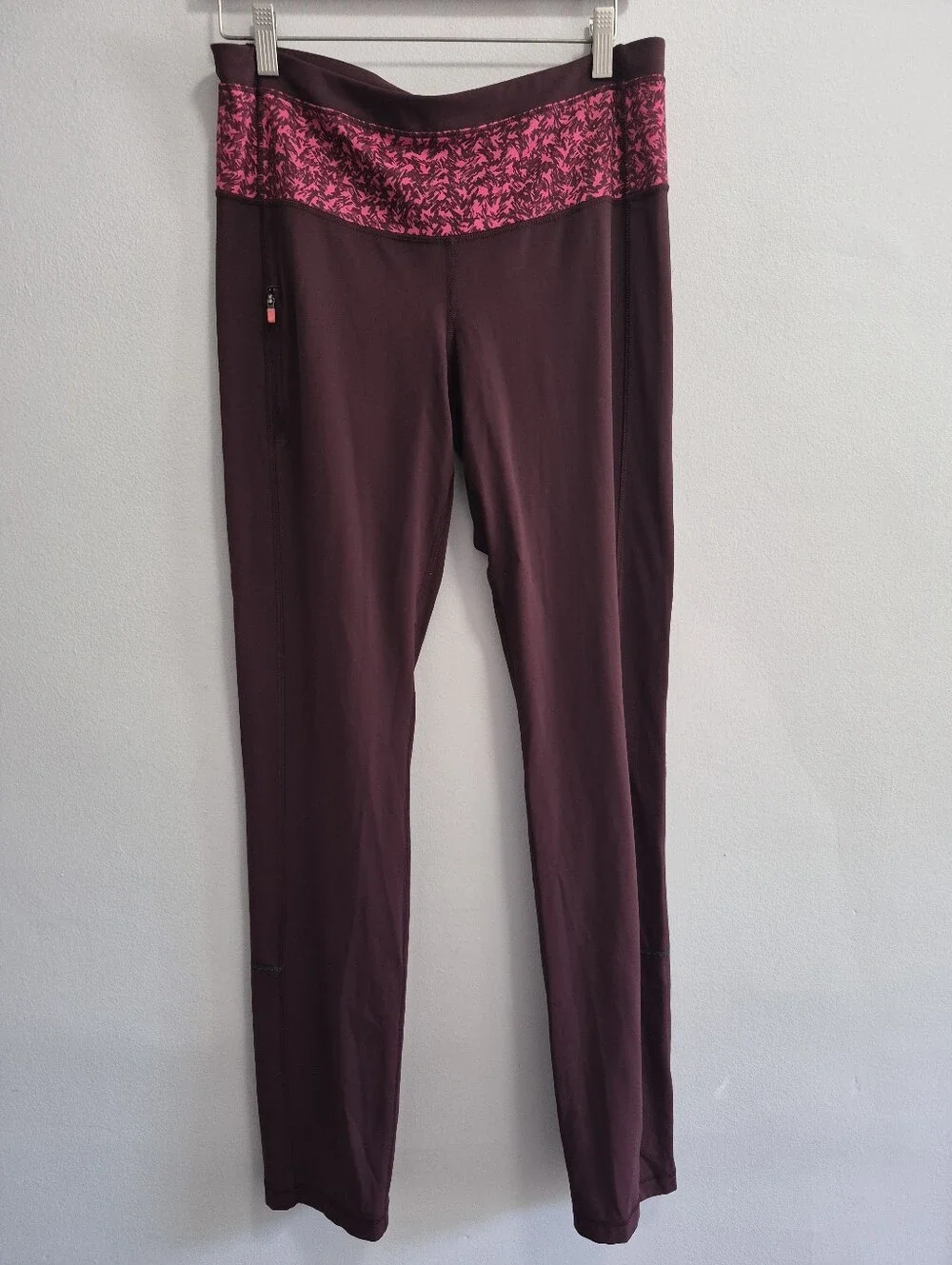 Lululemon Can't Stop Pant II Bordeaux Drama / Mountain Peaks Bon Bon Size 10